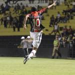 Joinville leva a melhor sobre o Criciúma no estádio Heriberto Hülse