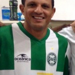 Lateral-esquerdo Badé vai defender o Camboriú em 2016