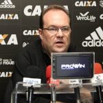 Vídeo – Carlos Arini anuncia mais seis atletas afastados pelo Figueirense – 27/04/2017
