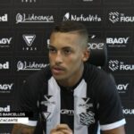 Vídeo – Atacante Lucas Barcellos fala sobre sua chegada ao Figueirense e um pouco de suas características em campo