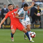 Chile travou e Argentina, sem Messi, venceu por 2 a 1
