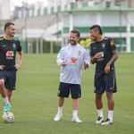 “Trio da China” treina antes dos demais jogadores da seleção brasileira