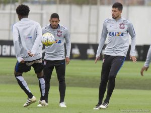 durante o treino esta manha no CT Joaquim Grava, zona leste da cidade. O proximo jogo da equipe sera dia 16/11, contra o Figueirense/SC, no Estadio Orlando Scarpelli, valido pela 35a. rodada do Campeonato Brasileiro de  2016. Juiz: Anderson Daronco - Sao Paulo / SP - Brasil - 14/11/2016. Foto: © Daniel Augusto Jr. / Ag. Corinthians