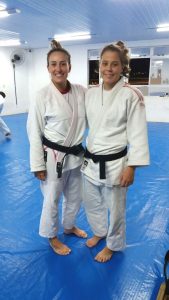 Ariana Alberti e Kamila Elisabete Ferreira