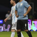 Em noite de Messi, Argentina derrota o Uruguai de Cavani e Suárez