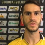 Vídeo – Meia-atacante Fellipe Mateus e o técnico Cláudio Tencati projetam a partida contra o Botafogo/PB