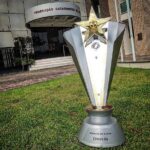 Taça ao campeão da Recopa Catarinense 2022 já está na sede da FCF