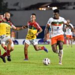 Camboriú x Brusque ficam no empate no jogo de ida da final do Catarinense 2022