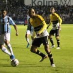 Criciúma não toma conhecimento do Grêmio e faz uma vitória marcante no HH