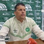 Vídeo – Técnico Claudinei Oliveira fala sobre a situação da equipe e projeta o duelo contra o Criciúma